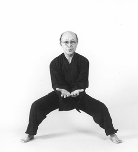 Bild 4: Im Pferdschritt mit den H�nden Sand sch�pfen